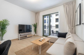 Bright 1-Bedroom Oasis at La Rive Building 2 Near la Mer Beach
